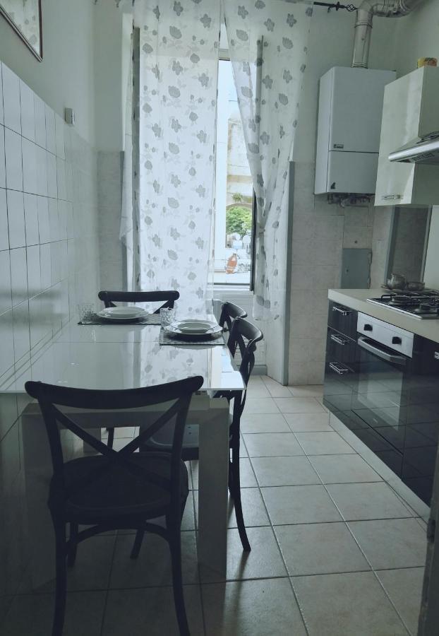 La Casa Sulla Piazzetta Apartment Albenga Exterior foto